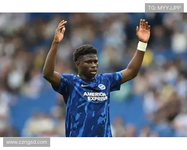 曼晚评曼联今夏新援表现姆伯莫获高分谢什科拉门斯紧随其后